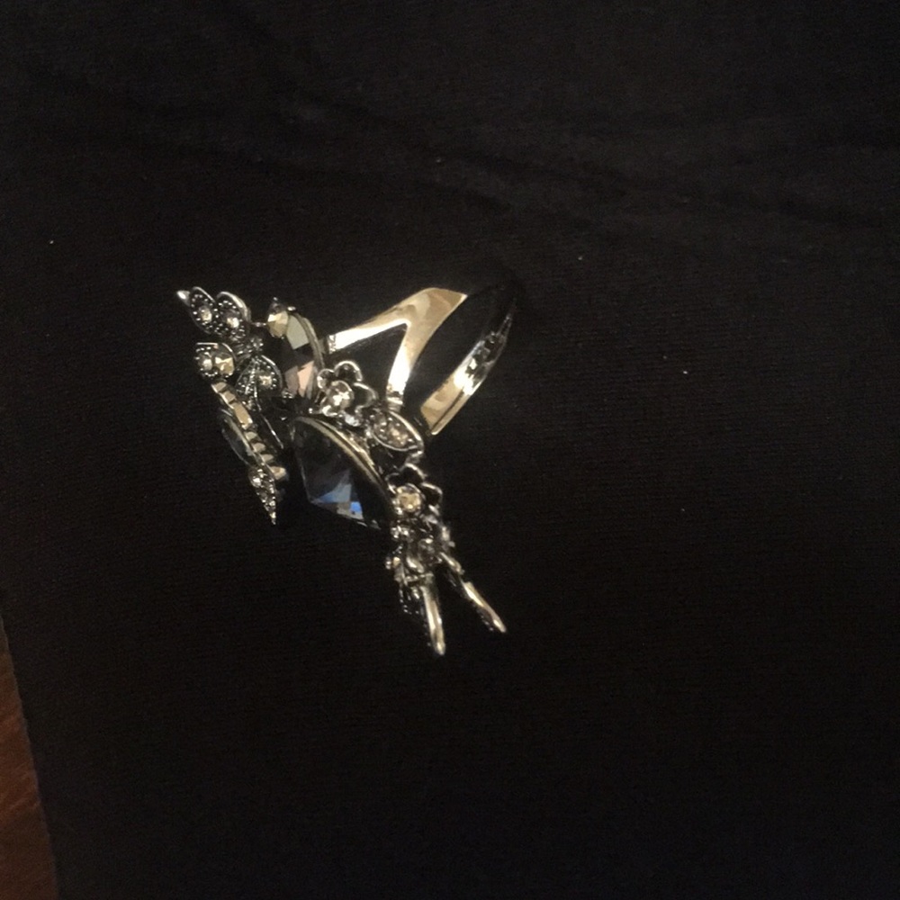 AUSTRIAN CRYSTAL Butterfly RING - Picture 12 of 12